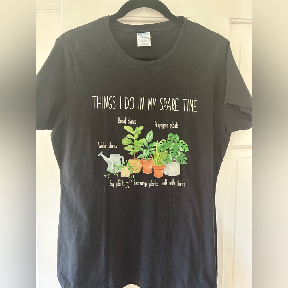 T-Shirt. For the plant lady in your life. Brand new. Black. Size Large